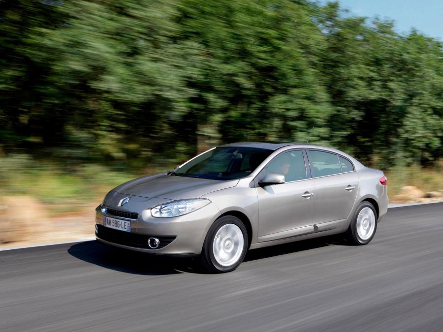  Renault Fluence 2009 года  (фото 9 из 30)